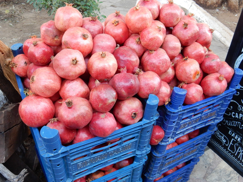 By the end of October, pomegranates are everywhere is Kas. A very large glass of fresh squeezed and pomegranates is $2.